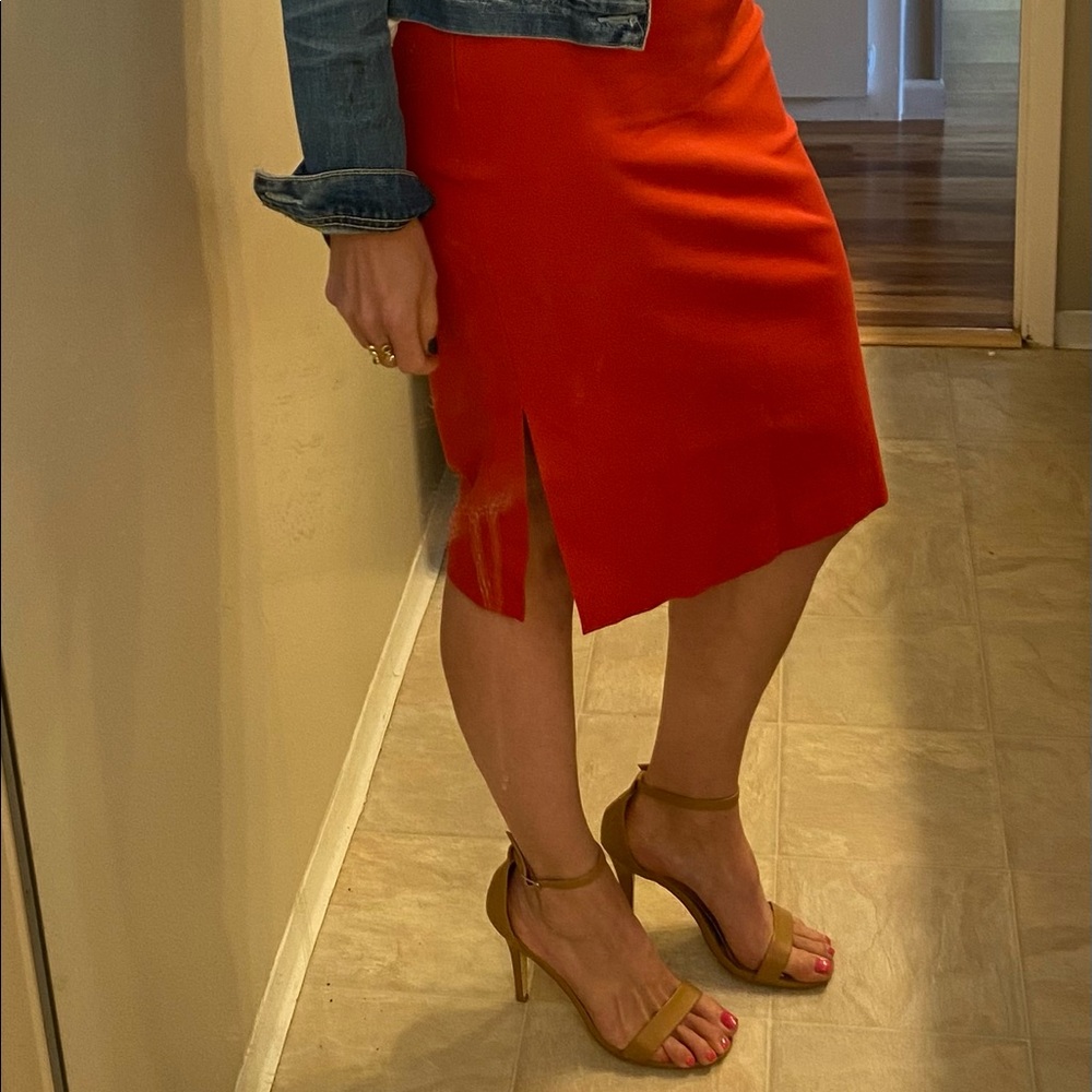 Super cute, read skirt from banana republic